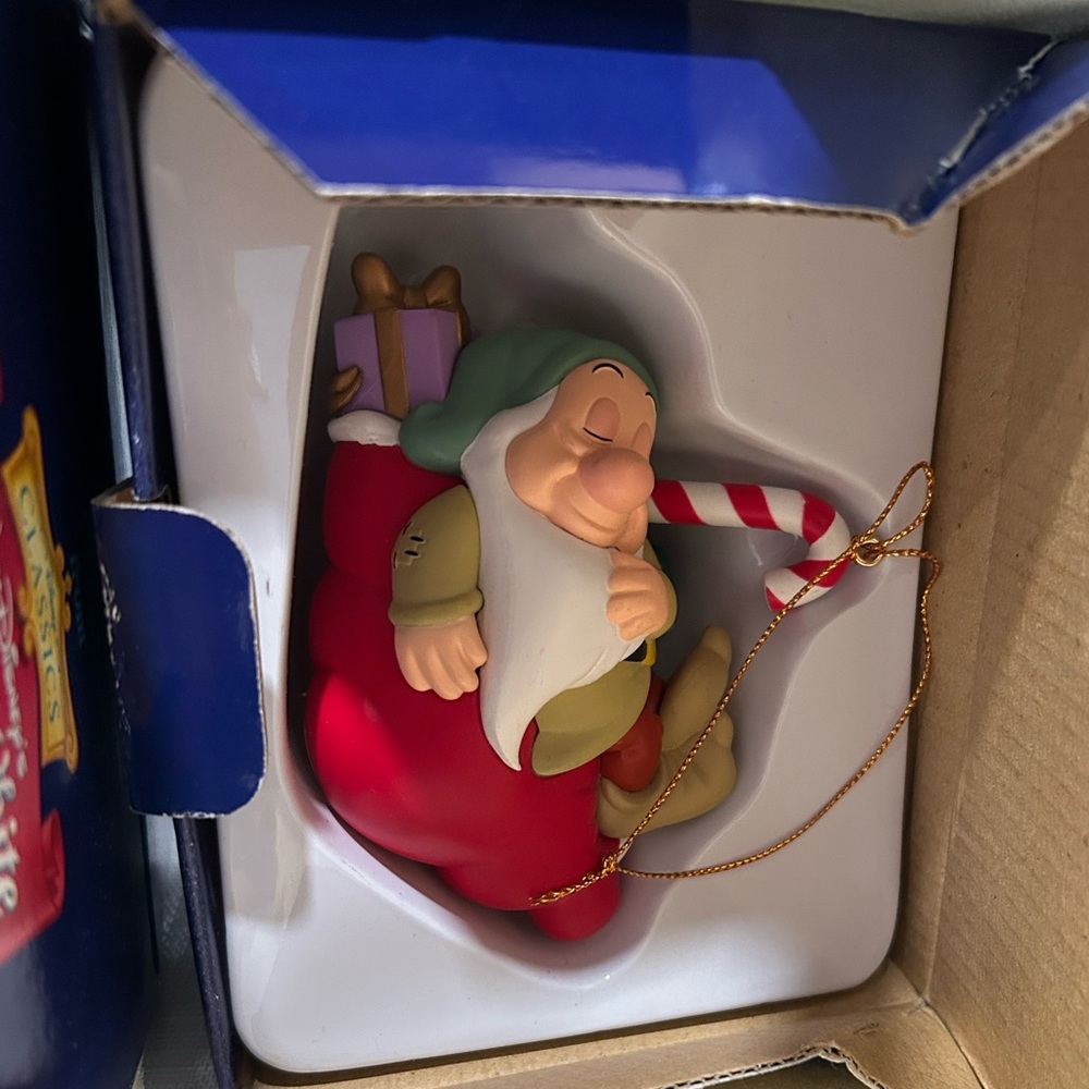 Disney’s Snow White President’s Edition Ornament Sleepy